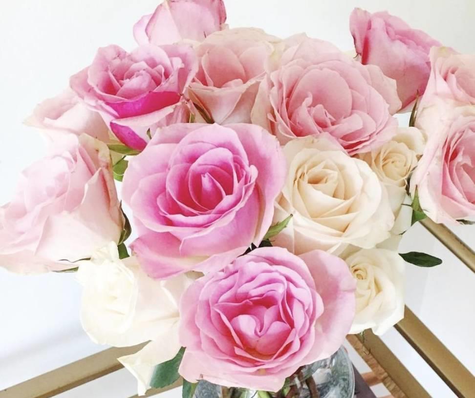 What color roses for mom