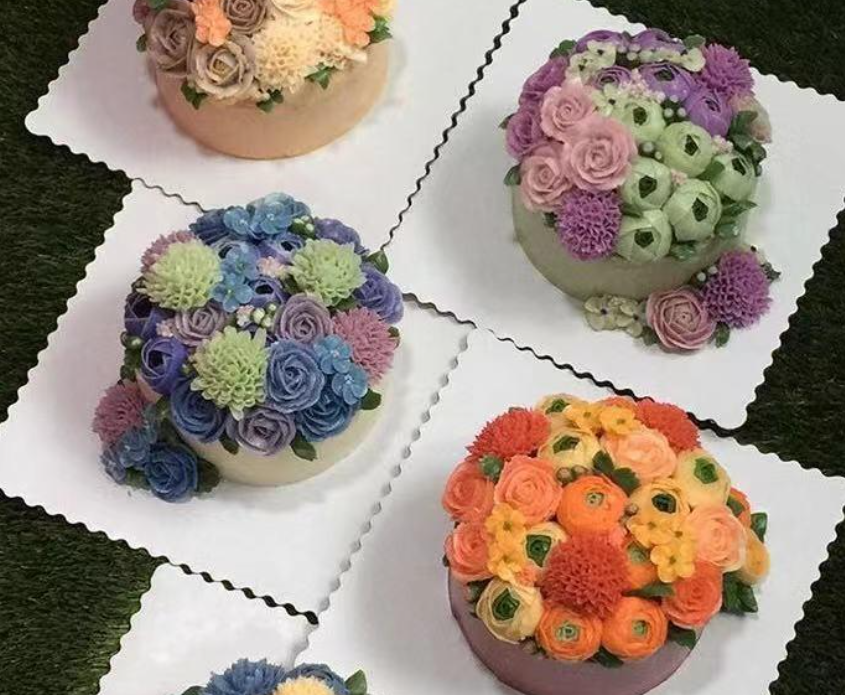 How to make roses on a cake