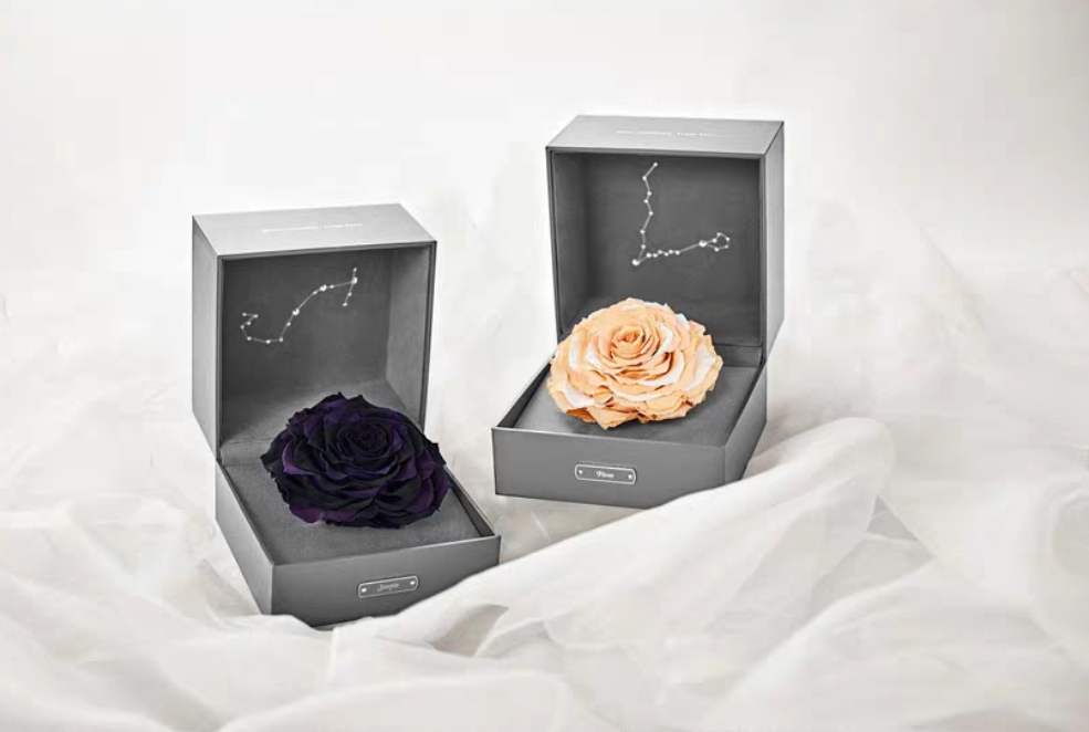 What are forever roses made of