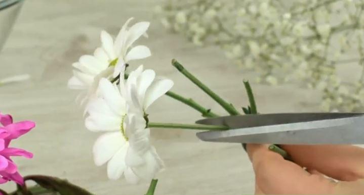 How to dry roses in the microwave